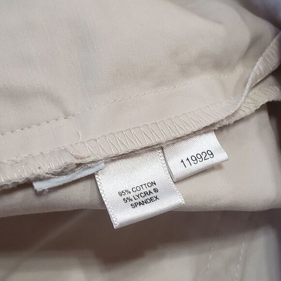 Ann Taylor Shorts Size 6 - Picture 15 of 15